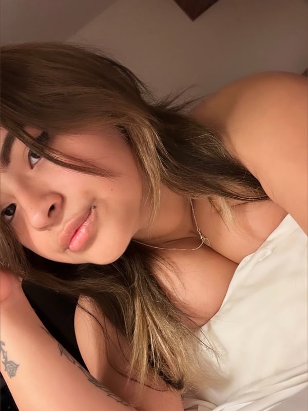 sweetwifedani's Avatar