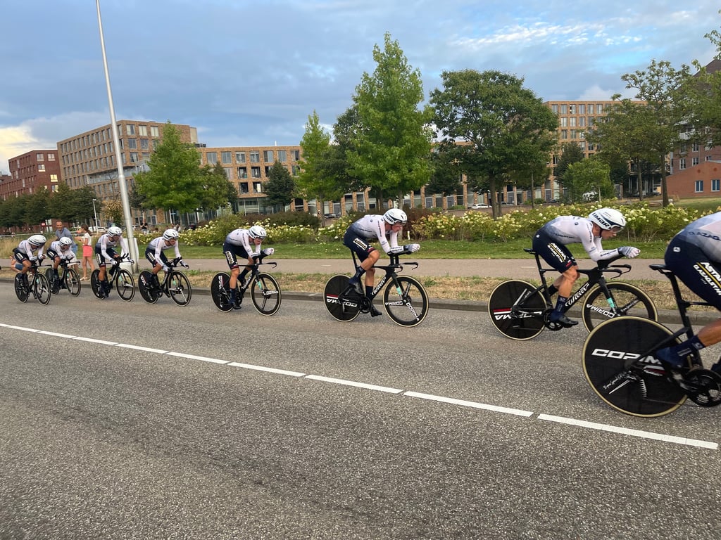 Cycling Team Racing in Synchronised Time Trial
