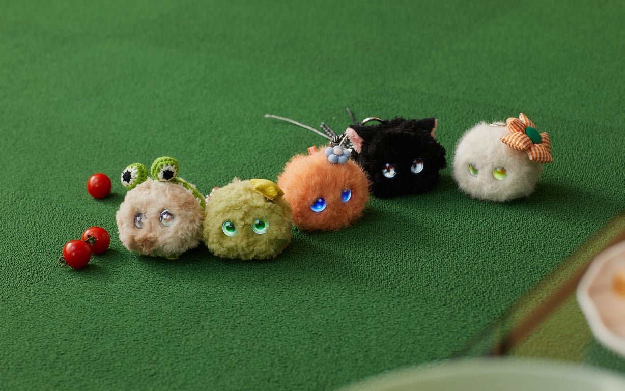 FEELINGS BUD 
FUZZ UP！