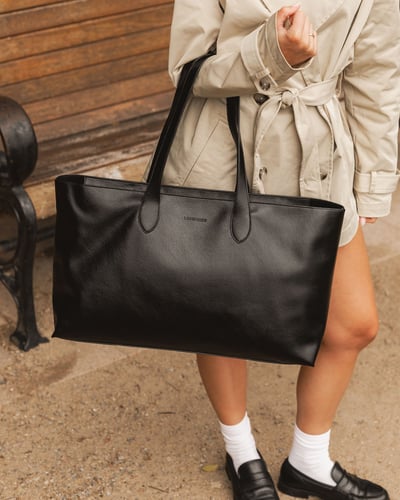Elke Tote Bag   - Black - Lifestyle