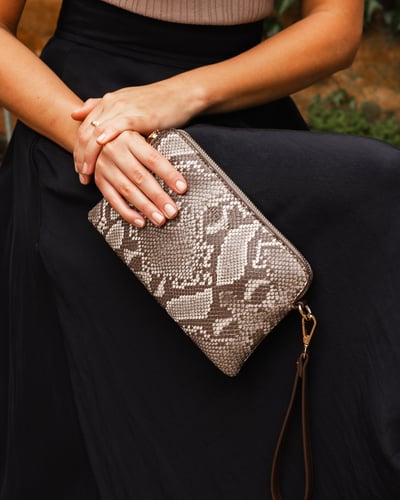 Clutches and wristlets online
