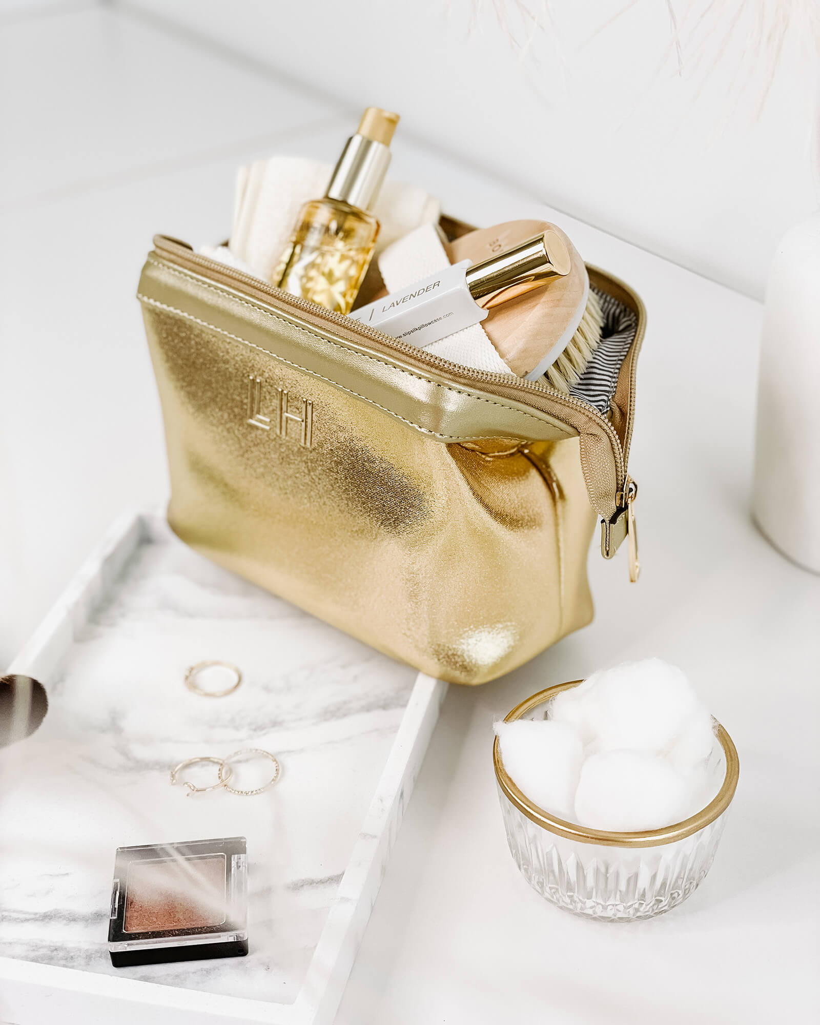 Louenhide toiletry deals bag