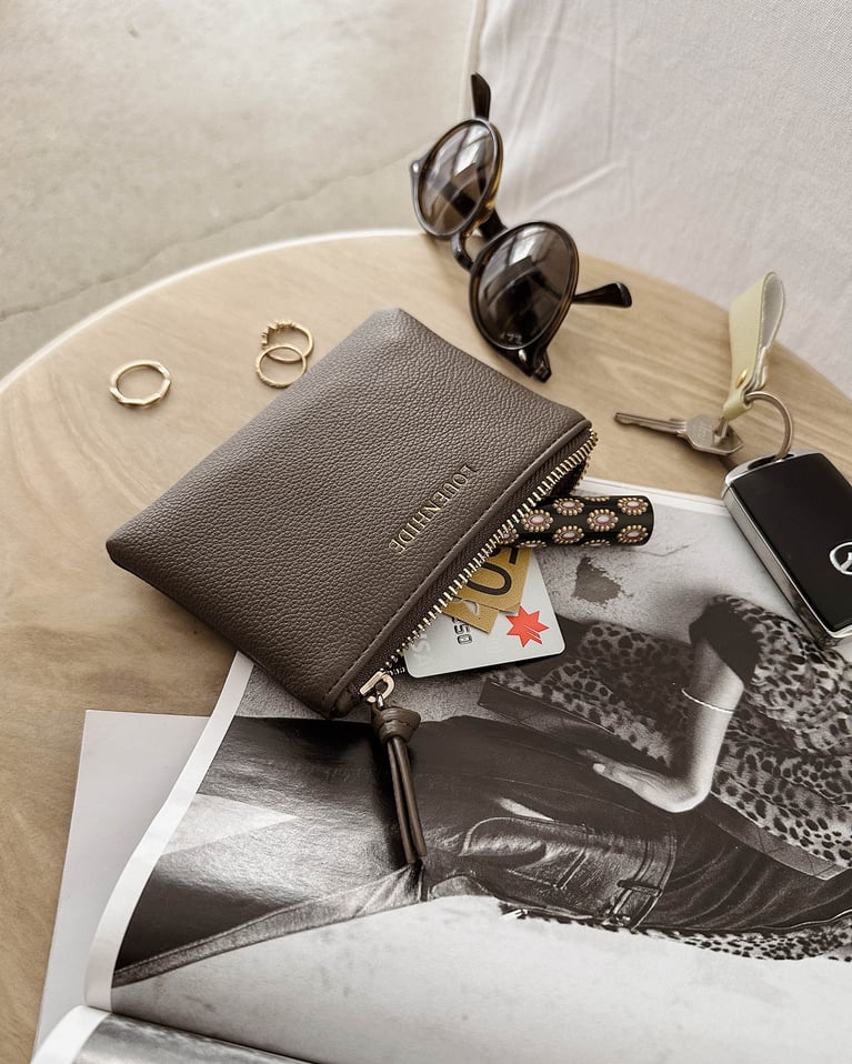 Louenhide Kuta Cardholder Purse Mocha