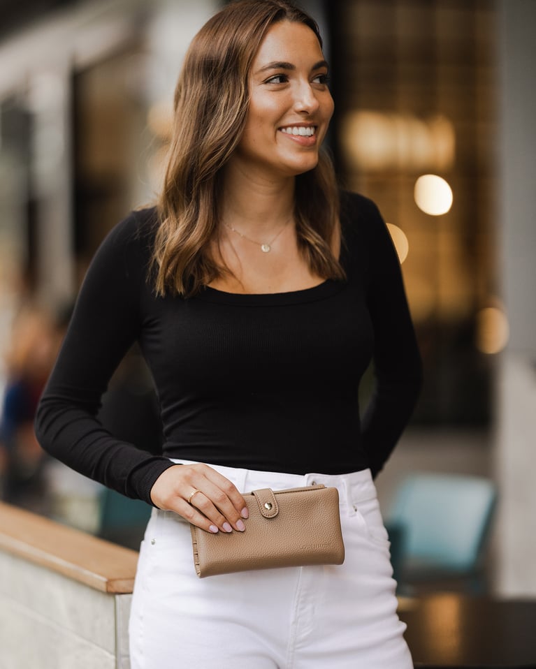 Louenhide Stella Wallet Latte