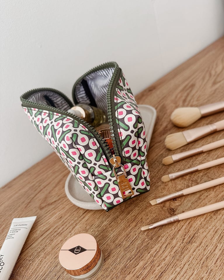 Louenhide Brianna Makeup Bag with Brush Set Retro Olive
