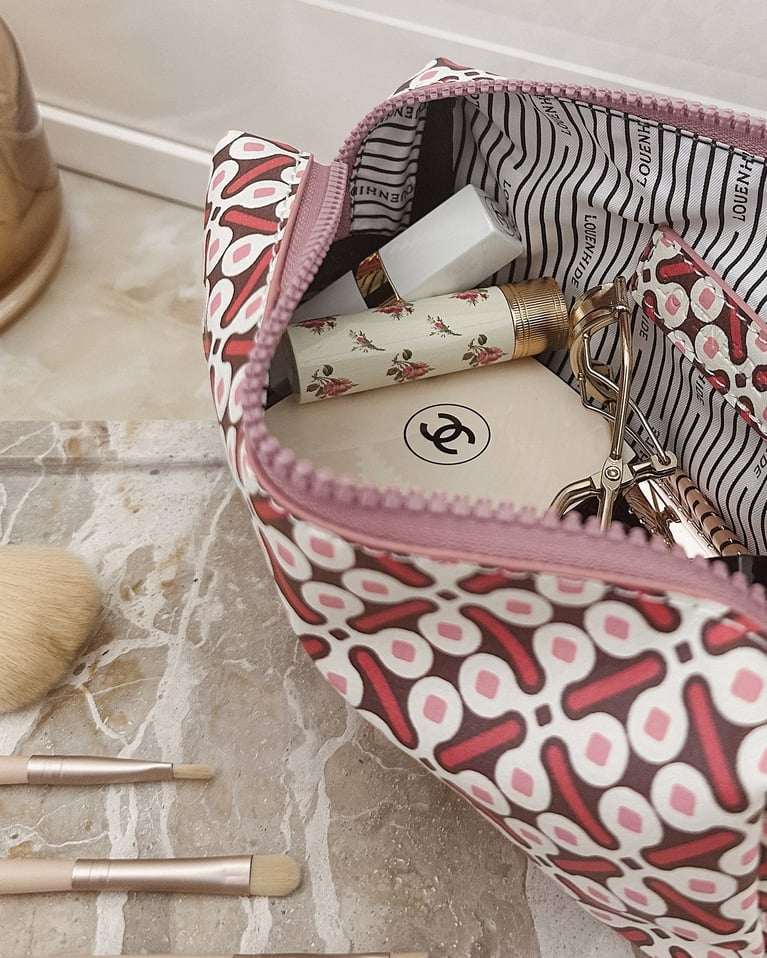 Louenhide Brianna Makeup Bag with Brush Set Retro Pink