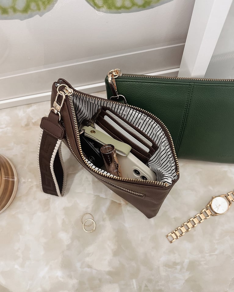 Louenhide Mimi Gia Wristlet Forest Green