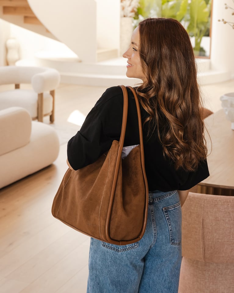 Louenhide Sutton Shoulder Bag Suede Tan