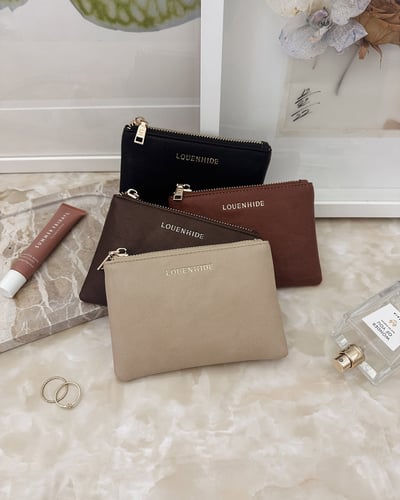 Kuta Saddle Cardholder Purse - Lifestyle
