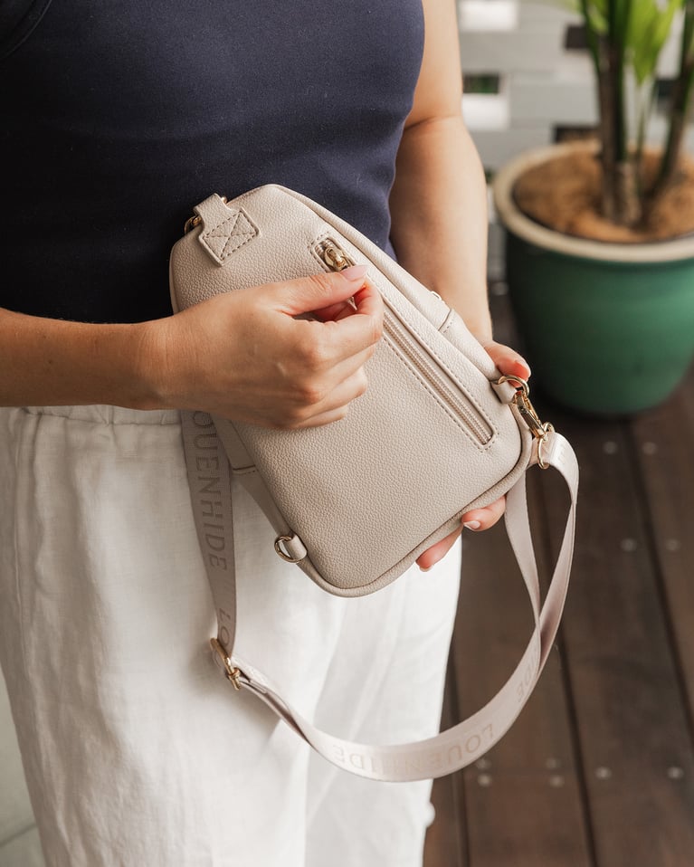 Louenhide Baby Bella Sling Bag Oat