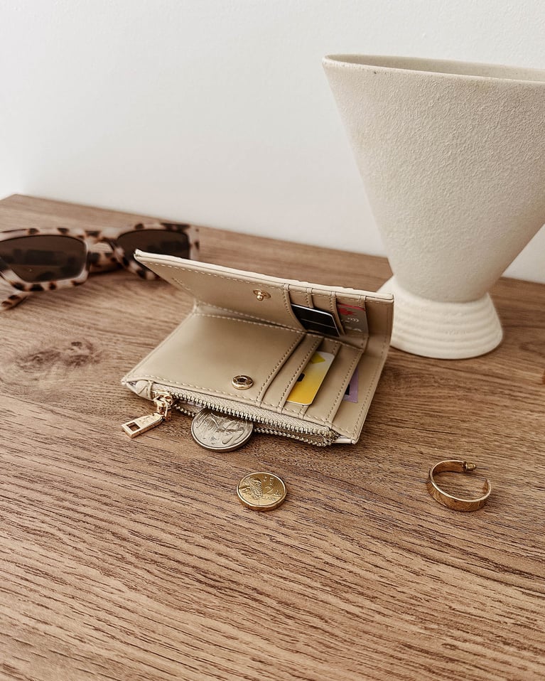 Louenhide Lily Woven Wallet Malt