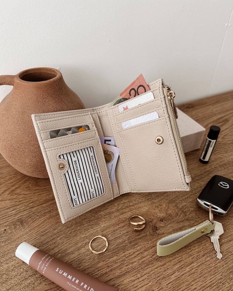 Louenhide Blondie Wallet Oat