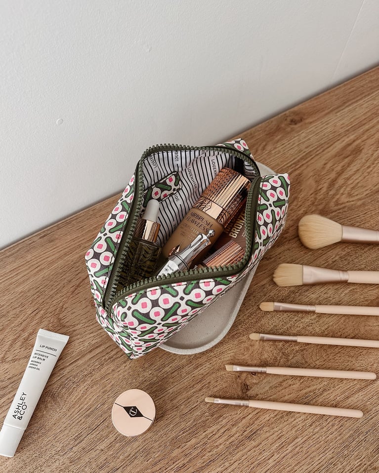 Louenhide Mary Brianna Cosmetic Set Olive