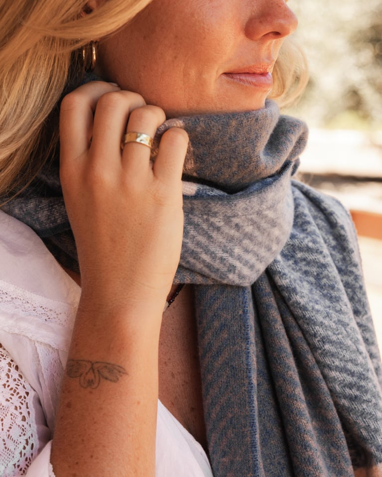 Louenhide Cambridge Scarf Chambray