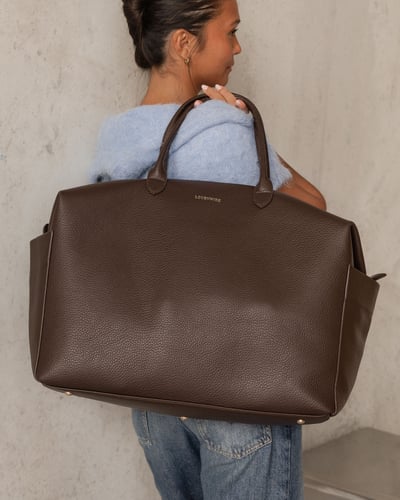 Ohio Overnight Bag - Chocolate - Lifestyle
