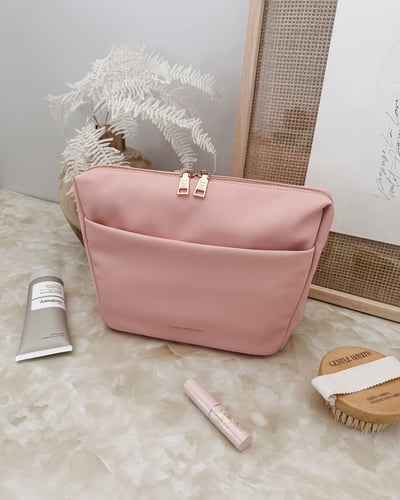 Vanessa Cosmetic Bag - Pink - Lifestyle