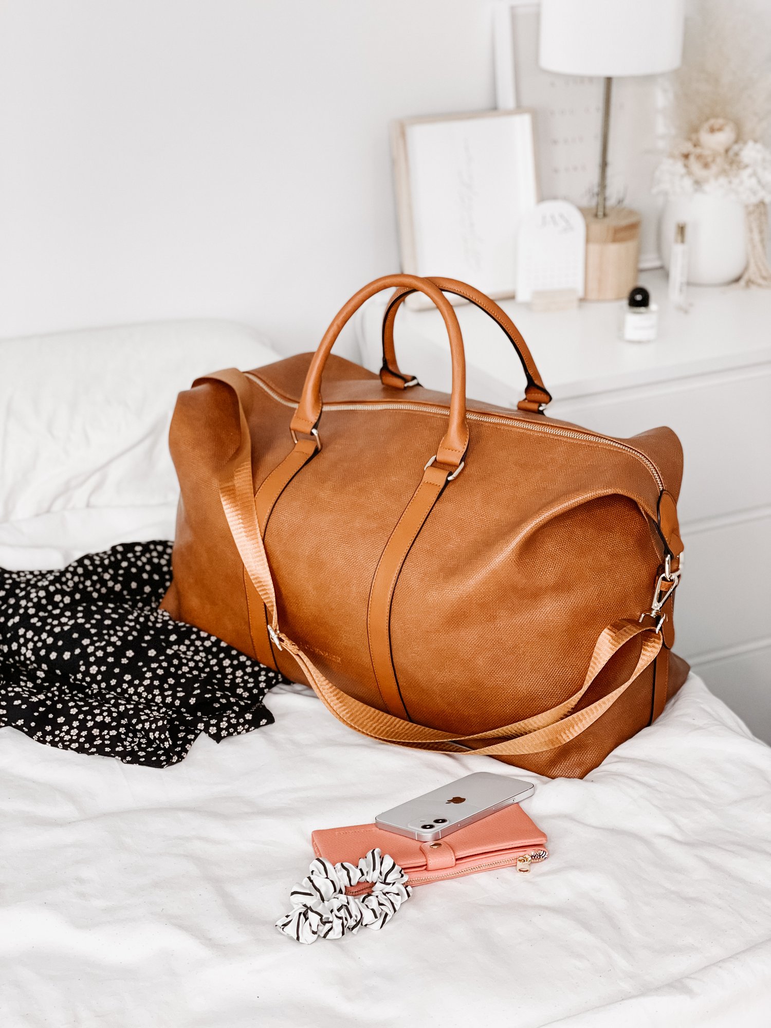 Louenhide Boston Travel Bag Tan