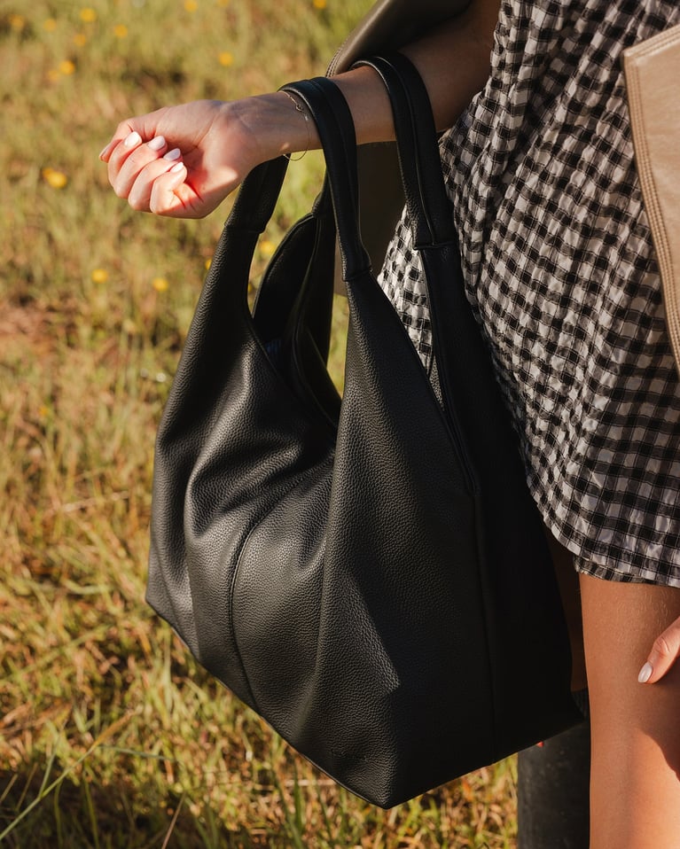 Louenhide Dakota Shoulder Bag  Black