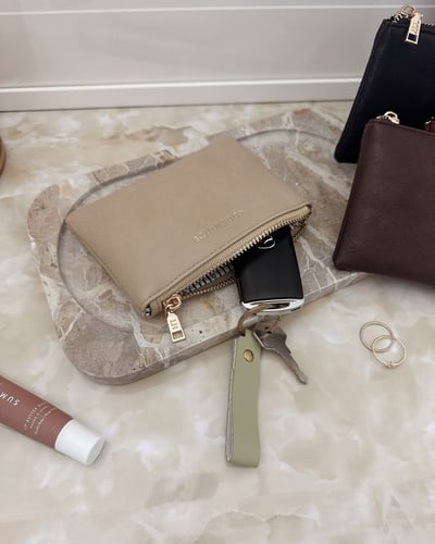 Kuta Saddle Cardholder Purse - Saddle Malt - Lifestyle