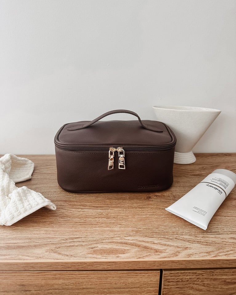 Louenhide Baby Hepburn Cosmetic Case Chocolate