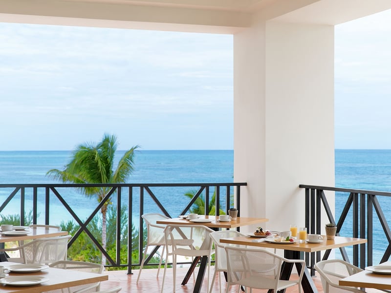 The Kitchen Table, the International Buffet restaurant at Excellence Oyster Bay