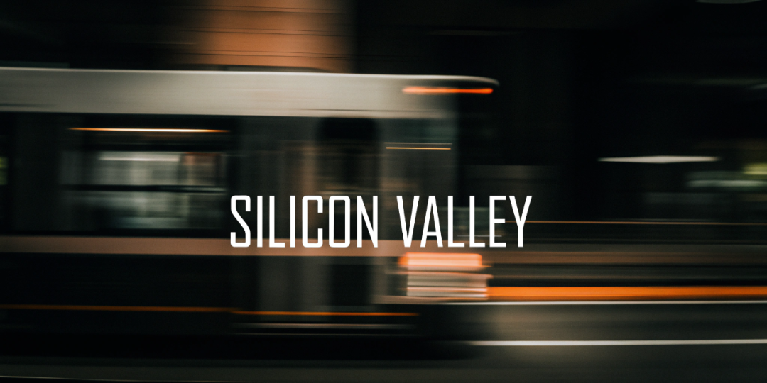 在分析了 2443 家 AI 公司和 802 位投资人后，我们发现…