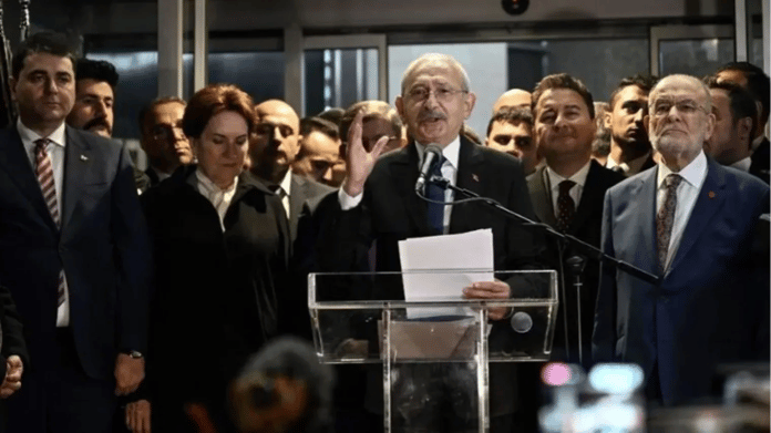 Bloomberg: Türkiye'de muhalefet Erdoğan'a meydan okurken, Kılıçdaroğlu'nu büyük bir zorluk bekliyor