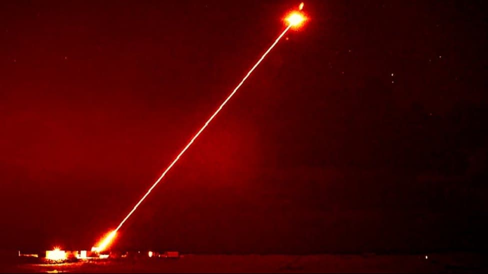 Ukrayna, yeni lazer silahının 2 km'nin üzerinde uçan hedefleri vurabileceğini açıkladı