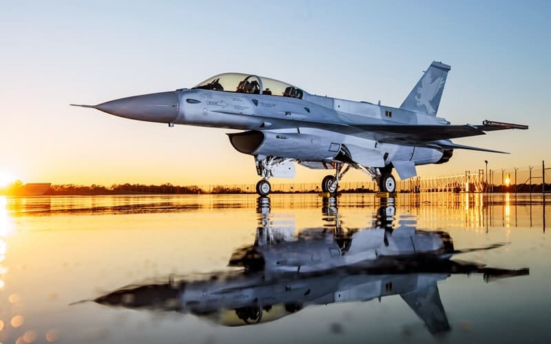 Lockheed Martin, Slovakya hava kuvvetlerine F-16 Block 70 savaş uçağı teslim etti