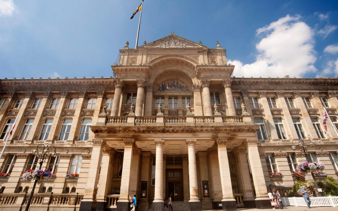 İngiltere’de Birmingham’ın Belediye Meclisi, iflas ettiğini ilan etti