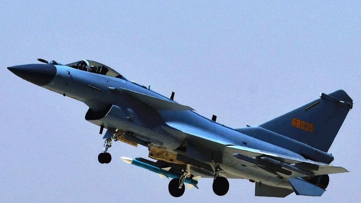 Mısır, Çin’den J-10CE savaş uçağı satın aldı