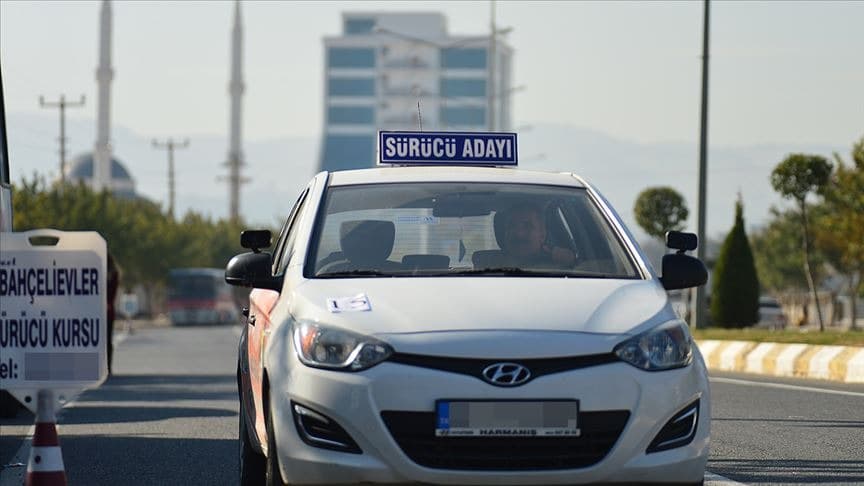 Yeni ehliyet sınavı kuralları değişti!