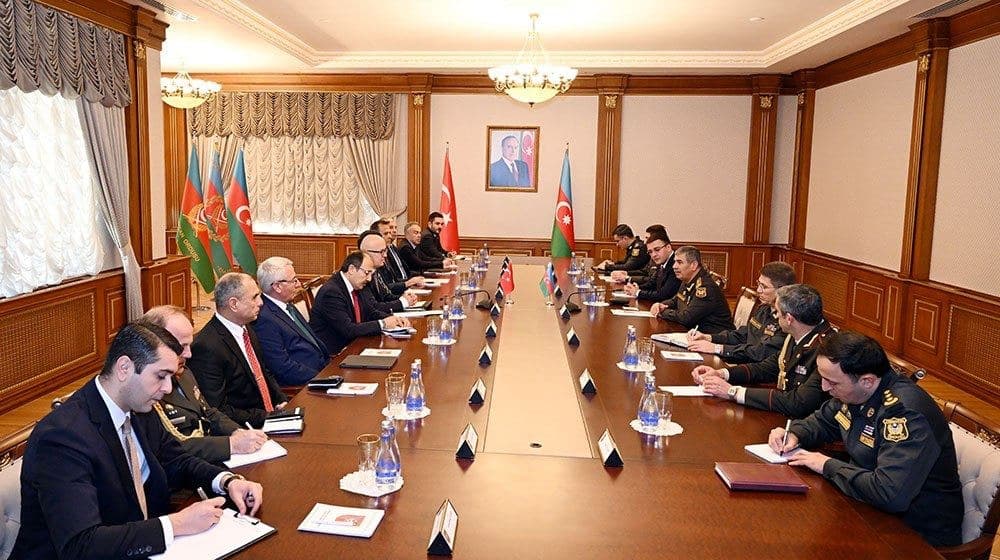 Milli Savunma Bakan Yardımcısı Tüfekci, Azerbaycan Savunma Bakanı Hasanov'la görüştü