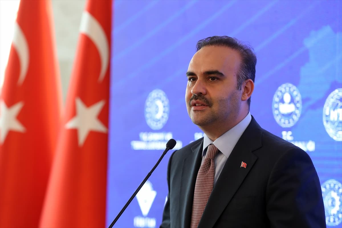 Bakan Kacır: Türk sanayisi Avrupa'nın önemli oyuncusu