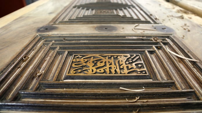 Topkapı Sarayı Hazine Koğuşu’nun asırlara meydan okuyan kapısı restore edildi