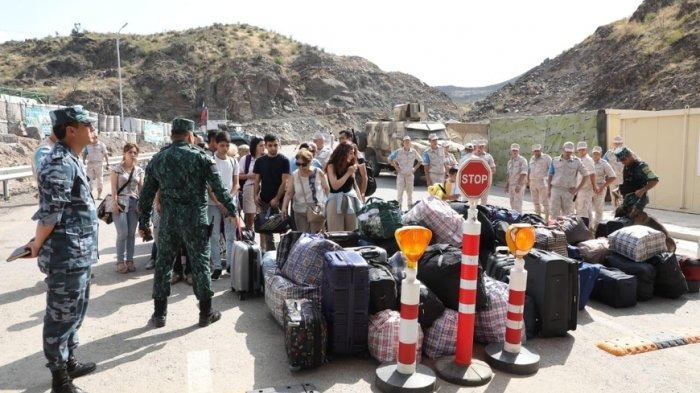 Karabağ'dan Erivan'a göç eden Ermeniler