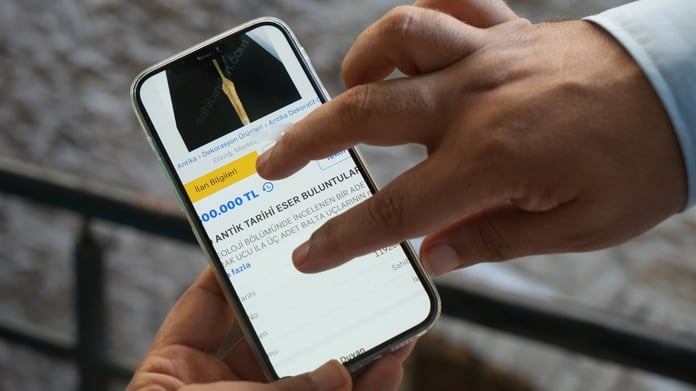 Tarihi eserleri internet üzerinden satışa çıkardılar