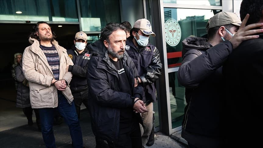 İstanbul'daki terör soruşturmasında 10 şüpheli tutuklandı