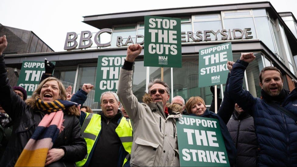 İngiltere'de BBC yerel radyo çalışanları 2 günlük greve gitti