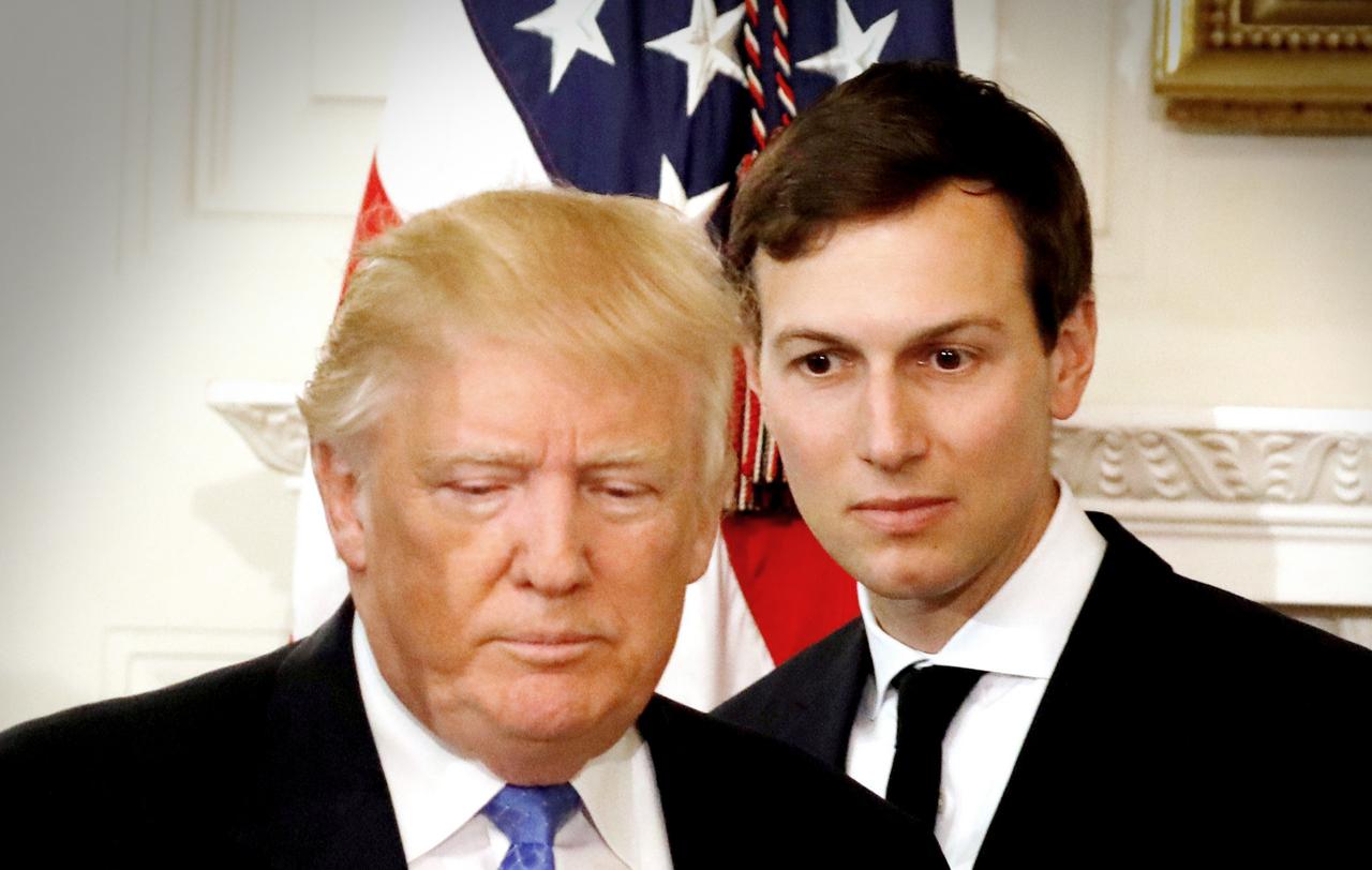 Eski ABD Başkanı Donald Trump'a sırtından hançer