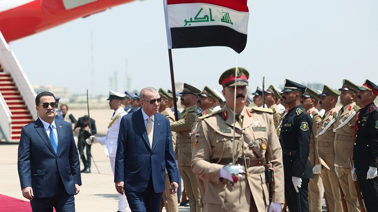 Erdoğan Irak'ta: 20'den fazla anlaşma imzalanacak