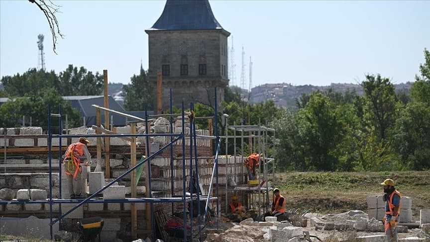 Edirne Sarayı İkonik Yapılarıyla Yeniden Canlanıyor