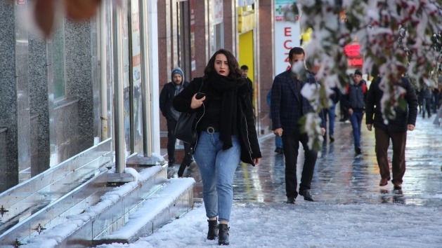 Doğu Anadolu'da soğuk havalar etkili oluyor. Fotoğraf: İHA