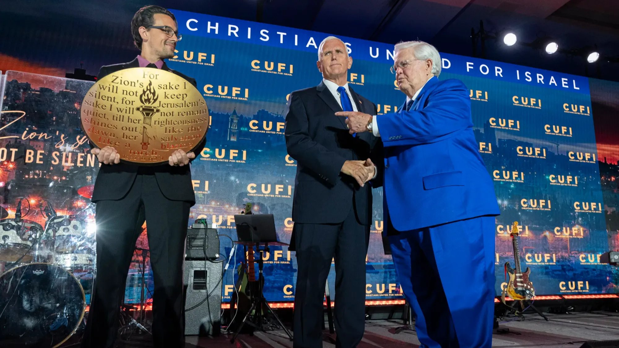 CUFI, ABD'nin önde gelen politikacılarına verdiği desteklerle tanınmaktadır.