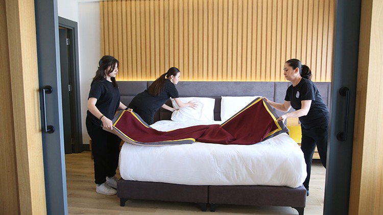 Otel personelleri. Fotoğraf: AA