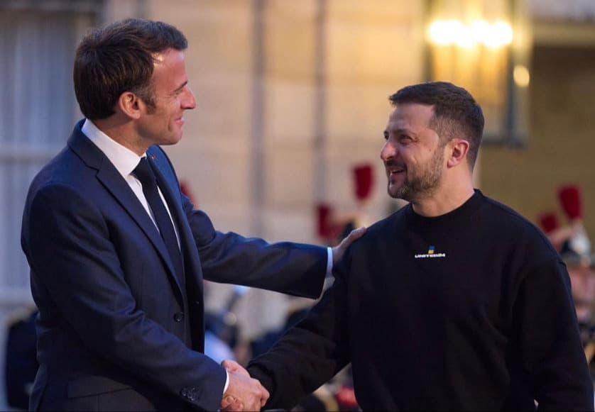 Zelenskiy, Paris’te Macron’la görüştü