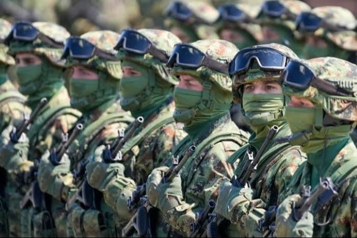 Sırbistan, askerliği zorunlu hale getirmek için çalışmalara başladı