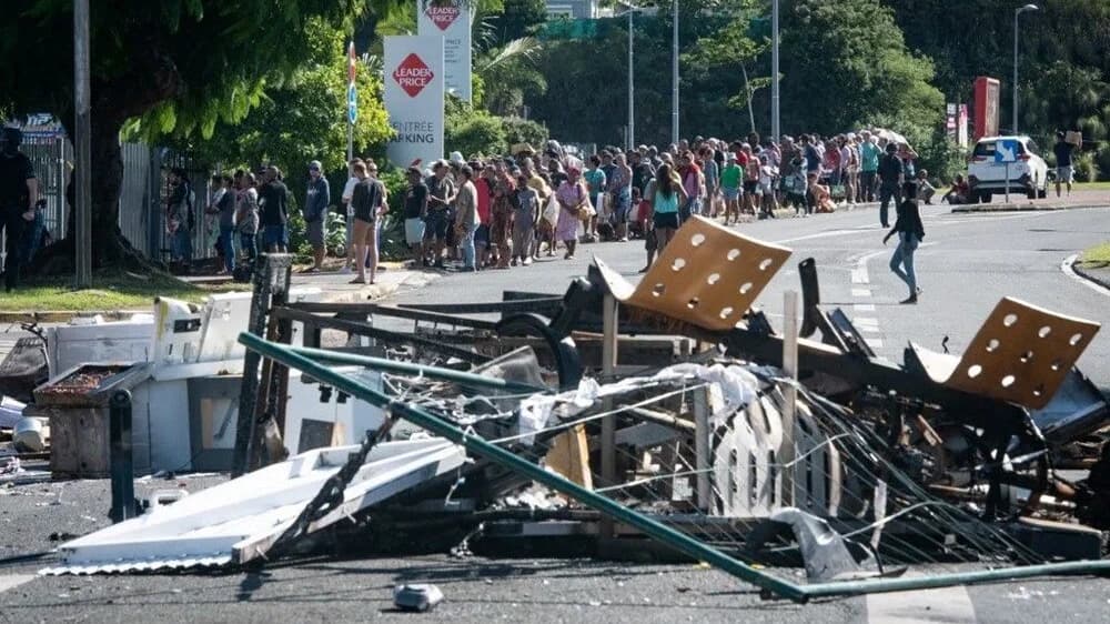 Fransız kolonisi Yeni Kaledonya'da ölenlerin sayısı 8'e yükseldi