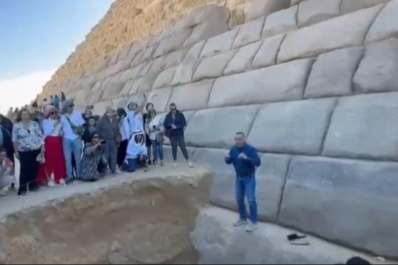 Mısır piramitlerinin yenilenmesi tartışmalara yol açtı