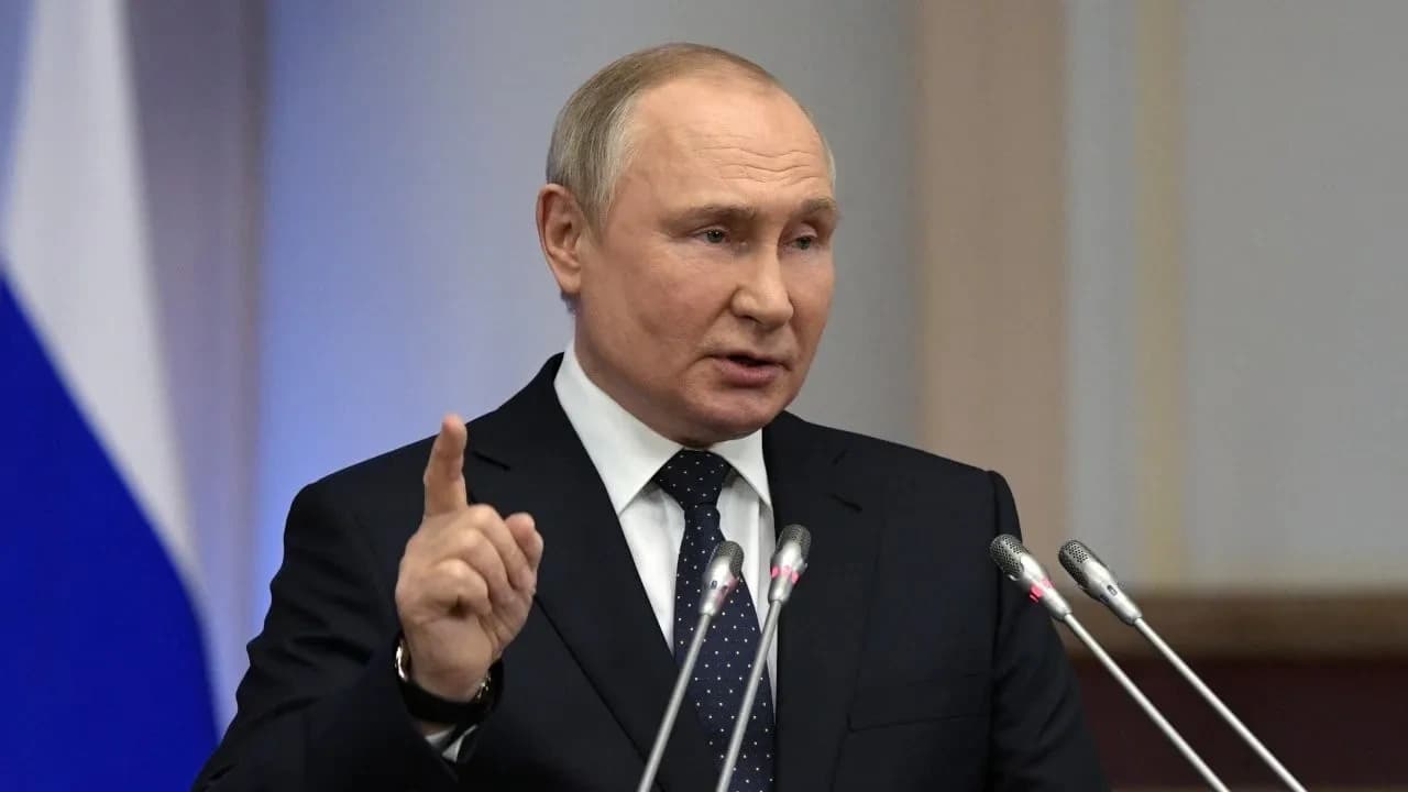 Putin: Tek kutuplu hegemonyaya karşı direnmeye hazırız